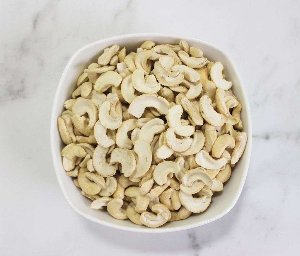 كاجو ابيض نص حبة